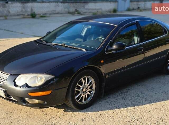 Черный Крайслер 300М, объемом двигателя 3.52 л и пробегом 245 тыс. км за 2700 $, фото 1 на Automoto.ua