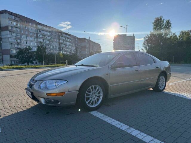 Желтый Крайслер 300М, объемом двигателя 2.7 л и пробегом 250 тыс. км за 4800 $, фото 1 на Automoto.ua