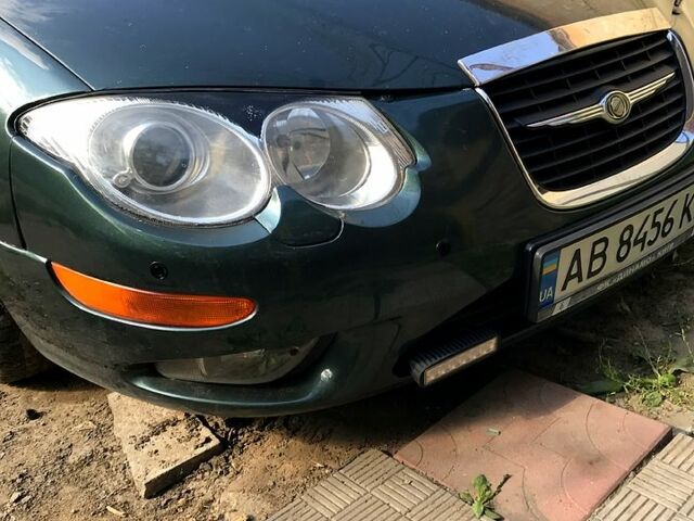 Зелений Крайслер 300М, об'ємом двигуна 2.7 л та пробігом 316 тис. км за 3400 $, фото 1 на Automoto.ua