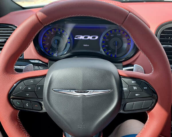 Білий Крайслер 300 S, об'ємом двигуна 3.6 л та пробігом 65 тис. км за 20000 $, фото 1 на Automoto.ua