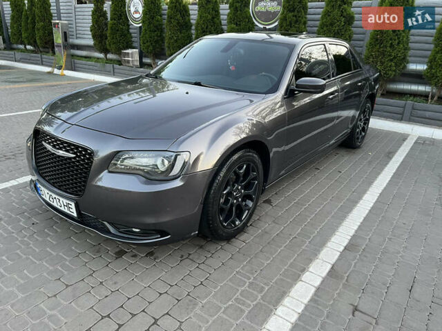 Серый Крайслер 300 S, объемом двигателя 3.6 л и пробегом 150 тыс. км за 13500 $, фото 1 на Automoto.ua