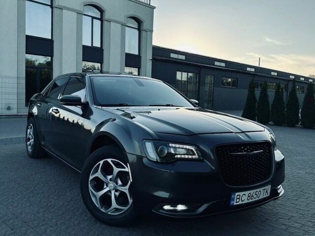 Сірий Крайслер 300 S, об'ємом двигуна 3.6 л та пробігом 166 тис. км за 13999 $, фото 1 на Automoto.ua