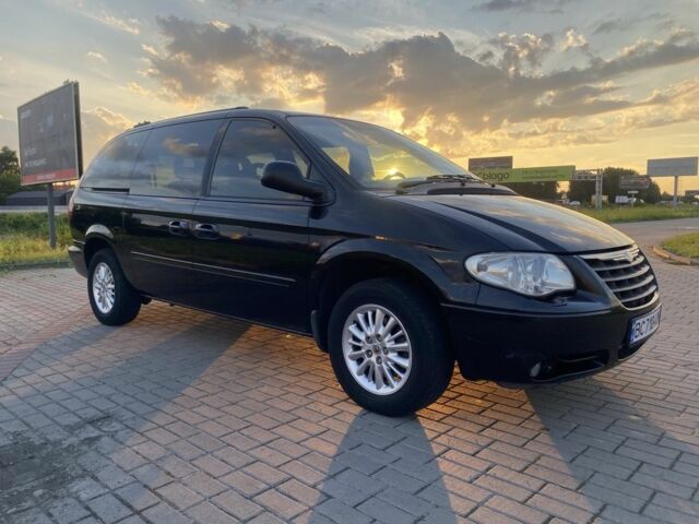 Чорний Крайслер Grand Voyager, об'ємом двигуна 2.8 л та пробігом 274 тис. км за 5800 $, фото 1 на Automoto.ua