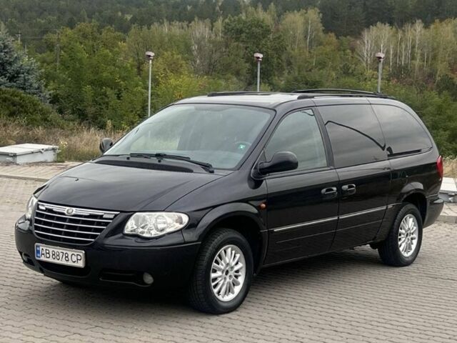 Крайслер Гранд Вояджер 2005 в Могилев-Подольском на Automoto.ua Черный Крайслер Гранд Вояджер, объемом двигателя 2.8 л и пробегом 280 тыс. км за 5900 $, фото 1 на Automoto.ua
