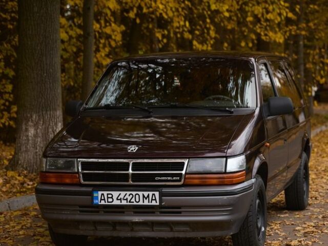 Крайслер Гранд Вояджер 1993 в Виннице на Automoto.ua Красный Крайслер Гранд Вояджер, объемом двигателя 2.5 л и пробегом 260 тыс. км за 4000 $, фото 1 на Automoto.ua