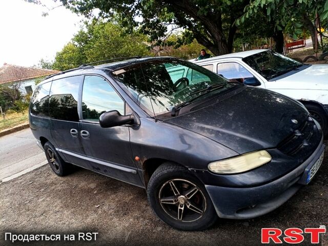 Крайслер Гранд Вояджер, объемом двигателя 2.5 л и пробегом 0 тыс. км за 2300 $, фото 1 на Automoto.ua