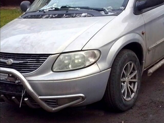 Крайслер Гранд Вояджер, объемом двигателя 2.5 л и пробегом 486 тыс. км за 4500 $, фото 1 на Automoto.ua
