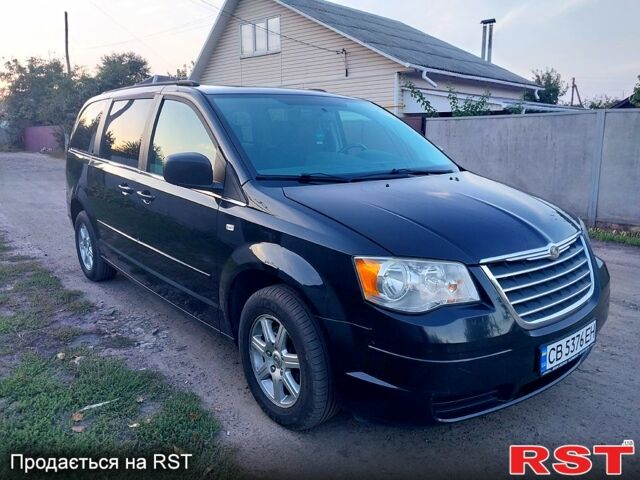 Крайслер Grand Voyager, об'ємом двигуна 2.8 л та пробігом 260 тис. км за 12700 $, фото 1 на Automoto.ua