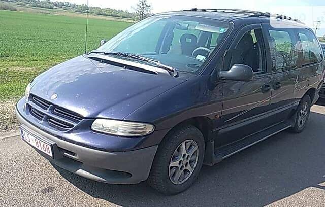 Синій Крайслер Grand Voyager, об'ємом двигуна 2.5 л та пробігом 293 тис. км за 2750 $, фото 1 на Automoto.ua