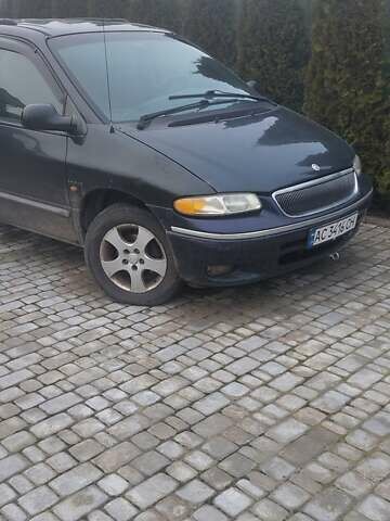 Синий Крайслер Гранд Вояджер, объемом двигателя 2.5 л и пробегом 350 тыс. км за 1200 $, фото 1 на Automoto.ua