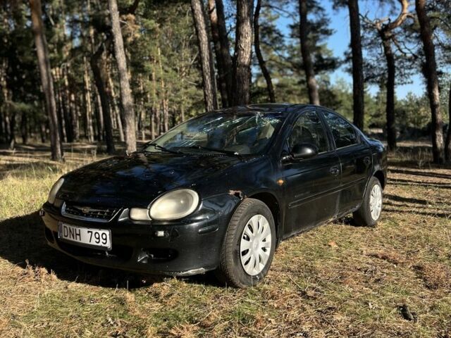 Чорний Крайслер Neon, об'ємом двигуна 2 л та пробігом 202 тис. км за 752 $, фото 1 на Automoto.ua