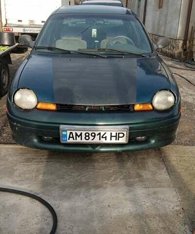 Зелений Крайслер Neon, об'ємом двигуна 2 л та пробігом 250 тис. км за 1700 $, фото 1 на Automoto.ua