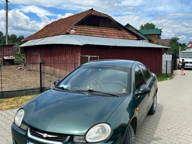 Зелений Крайслер Neon, об'ємом двигуна 2 л та пробігом 224 тис. км за 3300 $, фото 1 на Automoto.ua