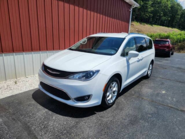 Білий Крайслер Pacifica, об'ємом двигуна 3.6 л та пробігом 38 тис. км за 11200 $, фото 1 на Automoto.ua