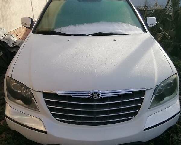 Белый Крайслер Пасифик, объемом двигателя 3.52 л и пробегом 175 тыс. км за 5200 $, фото 1 на Automoto.ua