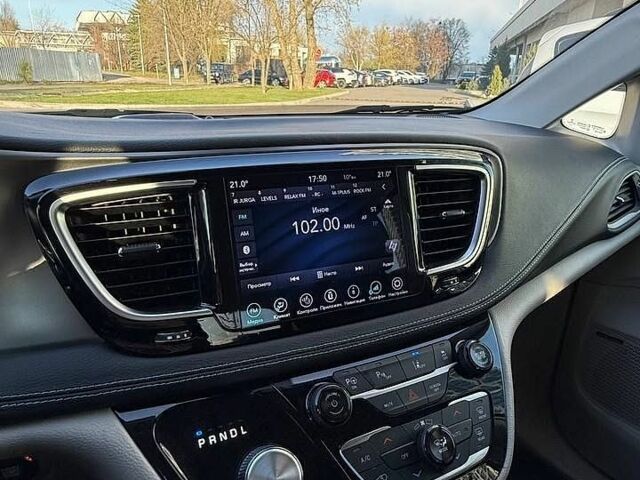 Білий Крайслер Pacifica, об'ємом двигуна 3.6 л та пробігом 58 тис. км за 25700 $, фото 1 на Automoto.ua