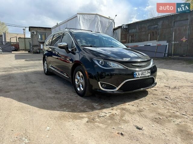 Черный Крайслер Пасифик, объемом двигателя 3.61 л и пробегом 124 тыс. км за 26500 $, фото 1 на Automoto.ua