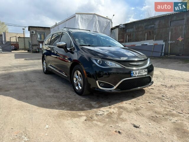 Чорний Крайслер Pacifica, об'ємом двигуна 3.61 л та пробігом 124 тис. км за 26500 $, фото 1 на Automoto.ua