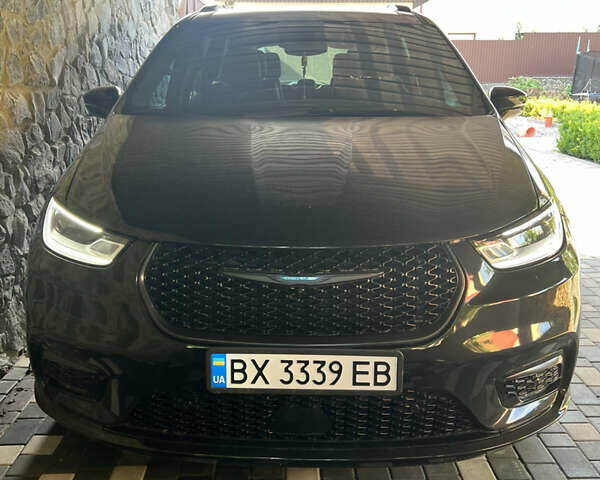 Чорний Крайслер Pacifica, об'ємом двигуна 3.61 л та пробігом 119 тис. км за 35000 $, фото 1 на Automoto.ua
