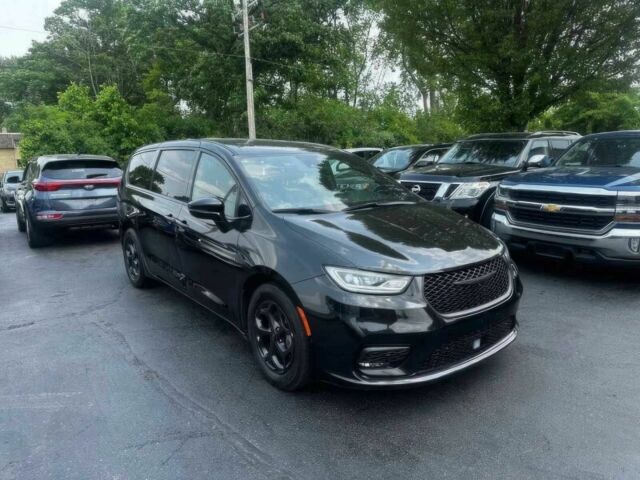 Черный Крайслер Пасифик, объемом двигателя 3.6 л и пробегом 24 тыс. км за 14700 $, фото 1 на Automoto.ua