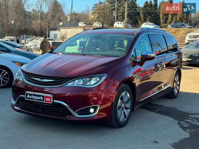 Червоний Крайслер Pacifica, об'ємом двигуна 3.6 л та пробігом 245 тис. км за 22440 $, фото 1 на Automoto.ua