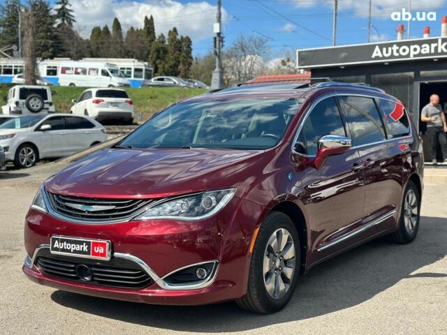 Червоний Крайслер Pacifica, об'ємом двигуна 3.6 л та пробігом 237 тис. км за 26990 $, фото 1 на Automoto.ua