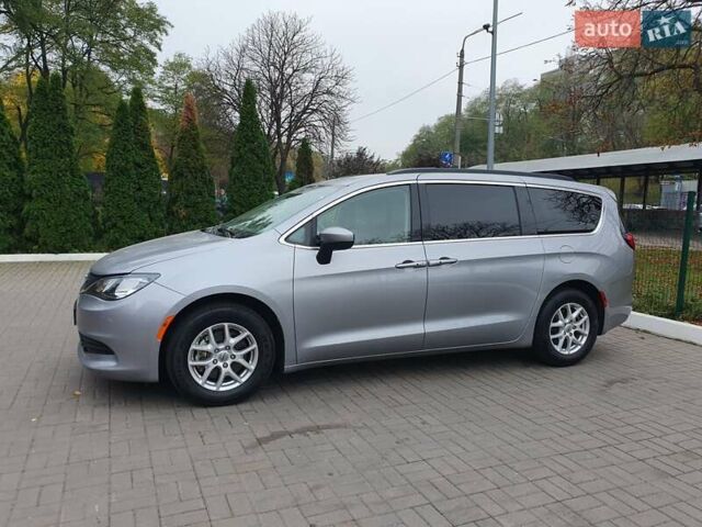 Серый Крайслер Пасифик, объемом двигателя 3.6 л и пробегом 85 тыс. км за 18999 $, фото 1 на Automoto.ua