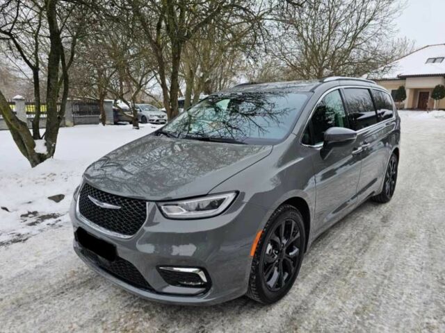 Сірий Крайслер Pacifica, об'ємом двигуна 3.6 л та пробігом 32 тис. км за 21500 $, фото 1 на Automoto.ua