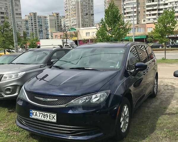 Синий Крайслер Пасифик, объемом двигателя 3.61 л и пробегом 159 тыс. км за 15000 $, фото 1 на Automoto.ua