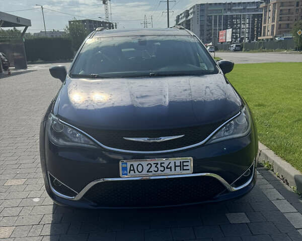 Синій Крайслер Pacifica, об'ємом двигуна 3.61 л та пробігом 260 тис. км за 15000 $, фото 1 на Automoto.ua