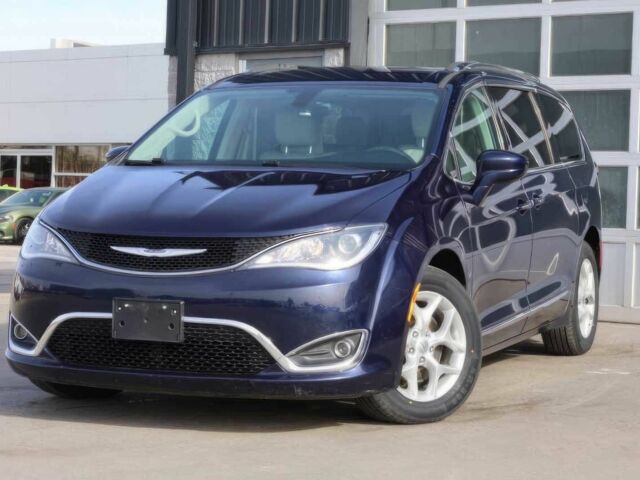 Синий Крайслер Пасифик, объемом двигателя 3.6 л и пробегом 66 тыс. км за 12200 $, фото 1 на Automoto.ua