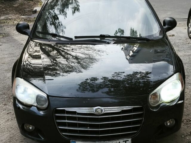 Черный Крайслер Себринг, объемом двигателя 2 л и пробегом 285 тыс. км за 2488 $, фото 1 на Automoto.ua