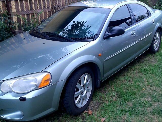 Серый Крайслер Себринг, объемом двигателя 2 л и пробегом 240 тыс. км за 3500 $, фото 1 на Automoto.ua