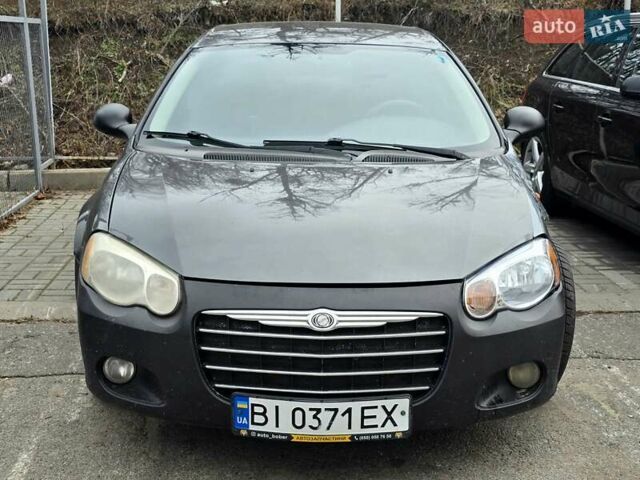 Серый Крайслер Себринг, объемом двигателя 2 л и пробегом 200 тыс. км за 2500 $, фото 1 на Automoto.ua