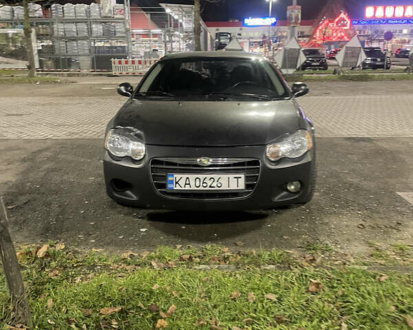 Серый Крайслер Себринг, объемом двигателя 2 л и пробегом 281 тыс. км за 3000 $, фото 1 на Automoto.ua