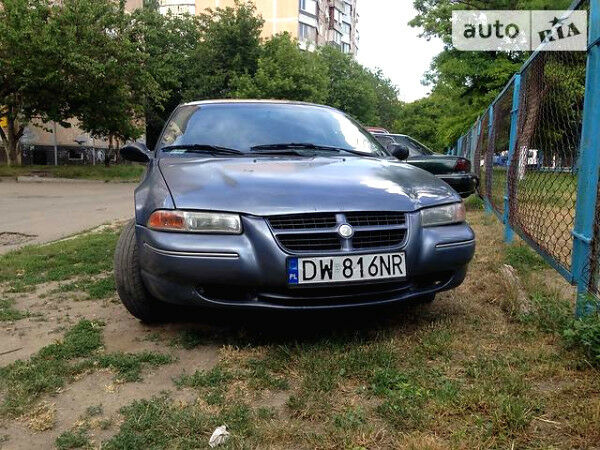 Крайслер Stratus, об'ємом двигуна 2.5 л та пробігом 268 тис. км за 1000 $, фото 1 на Automoto.ua