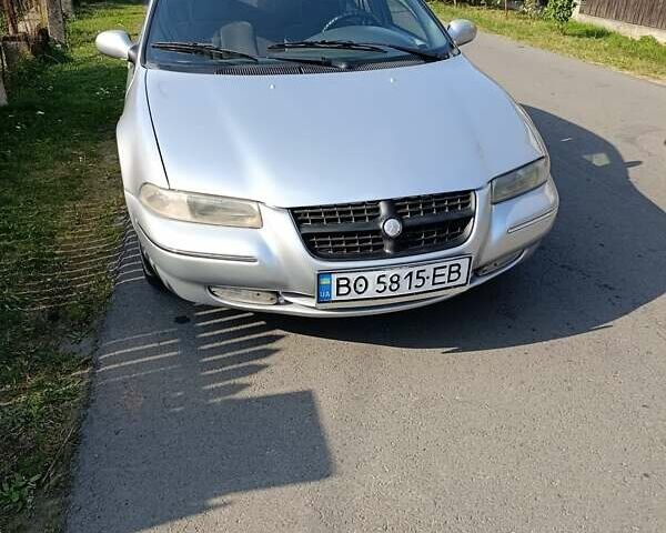 Сірий Крайслер Stratus, об'ємом двигуна 2 л та пробігом 350 тис. км за 2100 $, фото 1 на Automoto.ua