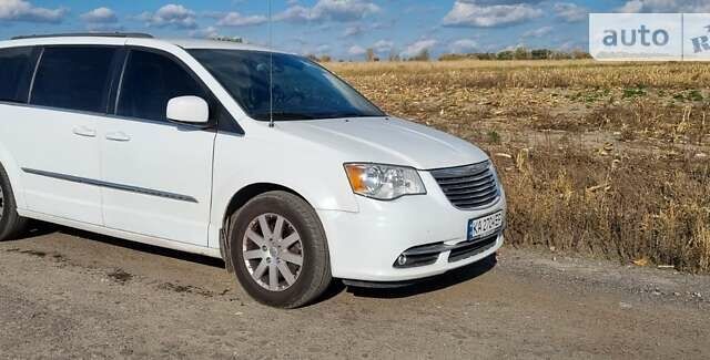 Крайслер Town & Country, об'ємом двигуна 3.6 л та пробігом 147 тис. км за 14500 $, фото 1 на Automoto.ua