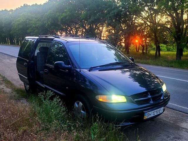 Крайслер Вояджер 1999 в Херсоне на Automoto.ua Черный Крайслер Вояджер, объемом двигателя 2.5 л и пробегом 302 тыс. км за 3450 $, фото 1 на Automoto.ua
