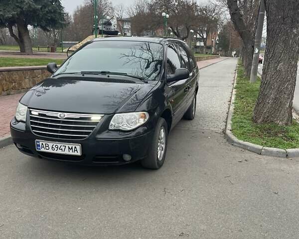 Чорний Крайслер Voyager, об'ємом двигуна 2.78 л та пробігом 284 тис. км за 6300 $, фото 1 на Automoto.ua