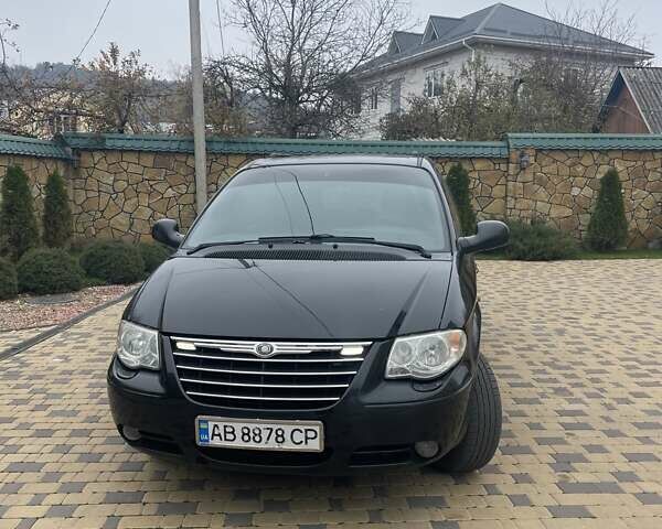 Чорний Крайслер Voyager, об'ємом двигуна 2.78 л та пробігом 282 тис. км за 6350 $, фото 1 на Automoto.ua