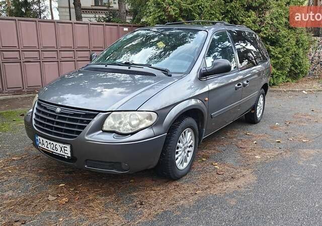 Сірий Крайслер Voyager, об'ємом двигуна 2.78 л та пробігом 280 тис. км за 4100 $, фото 1 на Automoto.ua