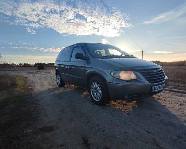 Сірий Крайслер Voyager, об'ємом двигуна 2.78 л та пробігом 405 тис. км за 4800 $, фото 1 на Automoto.ua