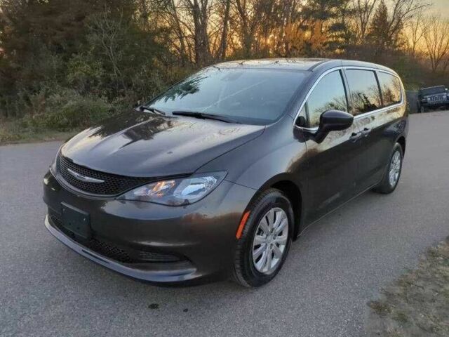 Сірий Крайслер Voyager, об'ємом двигуна 3.6 л та пробігом 34 тис. км за 2400 $, фото 1 на Automoto.ua