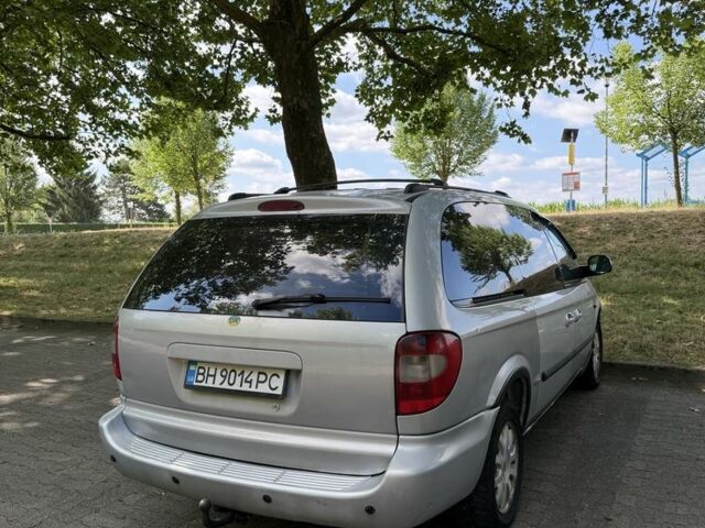 Сірий Крайслер Voyager, об'ємом двигуна 2.5 л та пробігом 250 тис. км за 2006 $, фото 1 на Automoto.ua