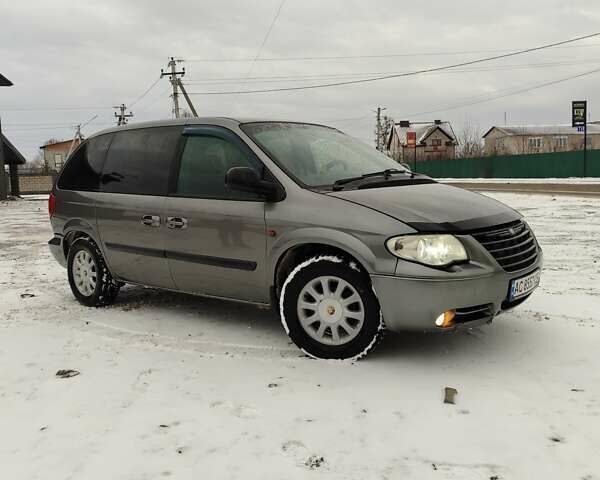 Сірий Крайслер Voyager, об'ємом двигуна 2.78 л та пробігом 407 тис. км за 5200 $, фото 1 на Automoto.ua