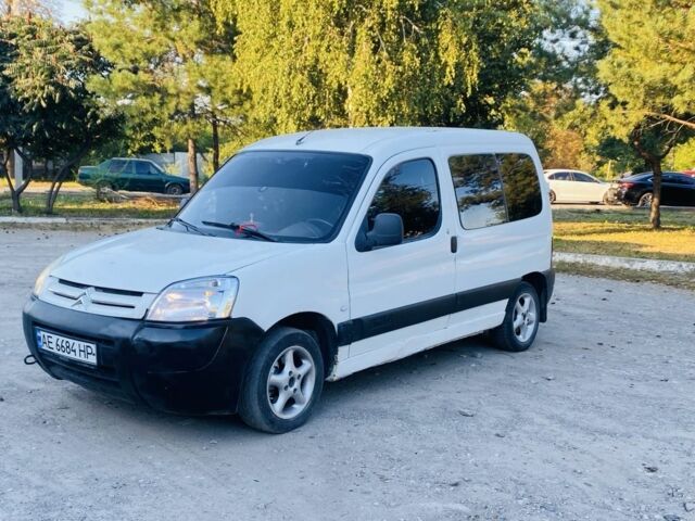 Білий Сітроен 2CV, об'ємом двигуна 2 л та пробігом 457 тис. км за 2353 $, фото 1 на Automoto.ua
