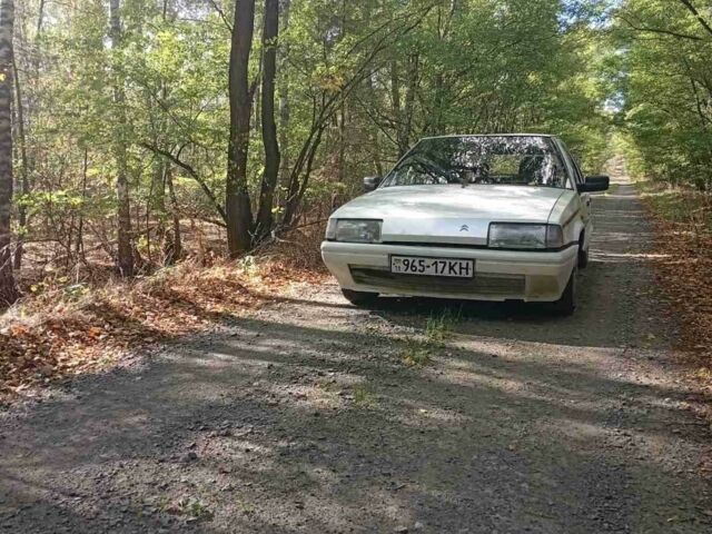 Ситроен БХ 1987 в Малине на Automoto.ua Белый Ситроен БХ, объемом двигателя 9 л и пробегом 100 тыс. км за 1000 $, фото 1 на Automoto.ua
