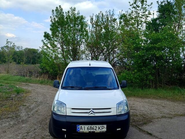 Білий Сітроен Берлінго, об'ємом двигуна 1.4 л та пробігом 365 тис. км за 2500 $, фото 1 на Automoto.ua