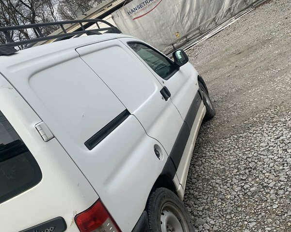 Білий Сітроен Берлінго, об'ємом двигуна 1.9 л та пробігом 300 тис. км за 2750 $, фото 1 на Automoto.ua